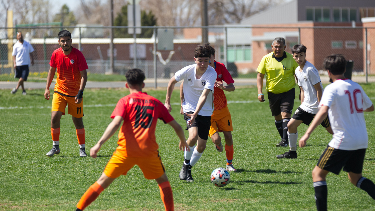 Quais as diferenças entre Técnica e Tática no Futebol?