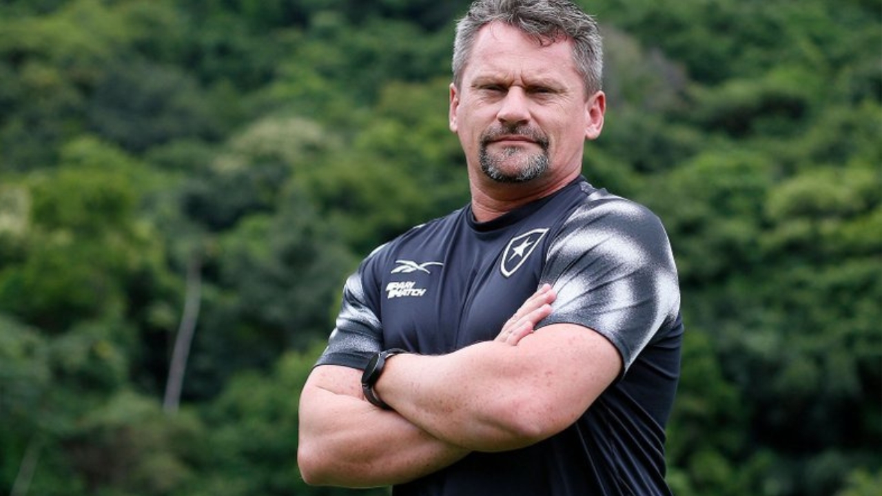 Botafogo contrata novo auxiliar técnico permanente